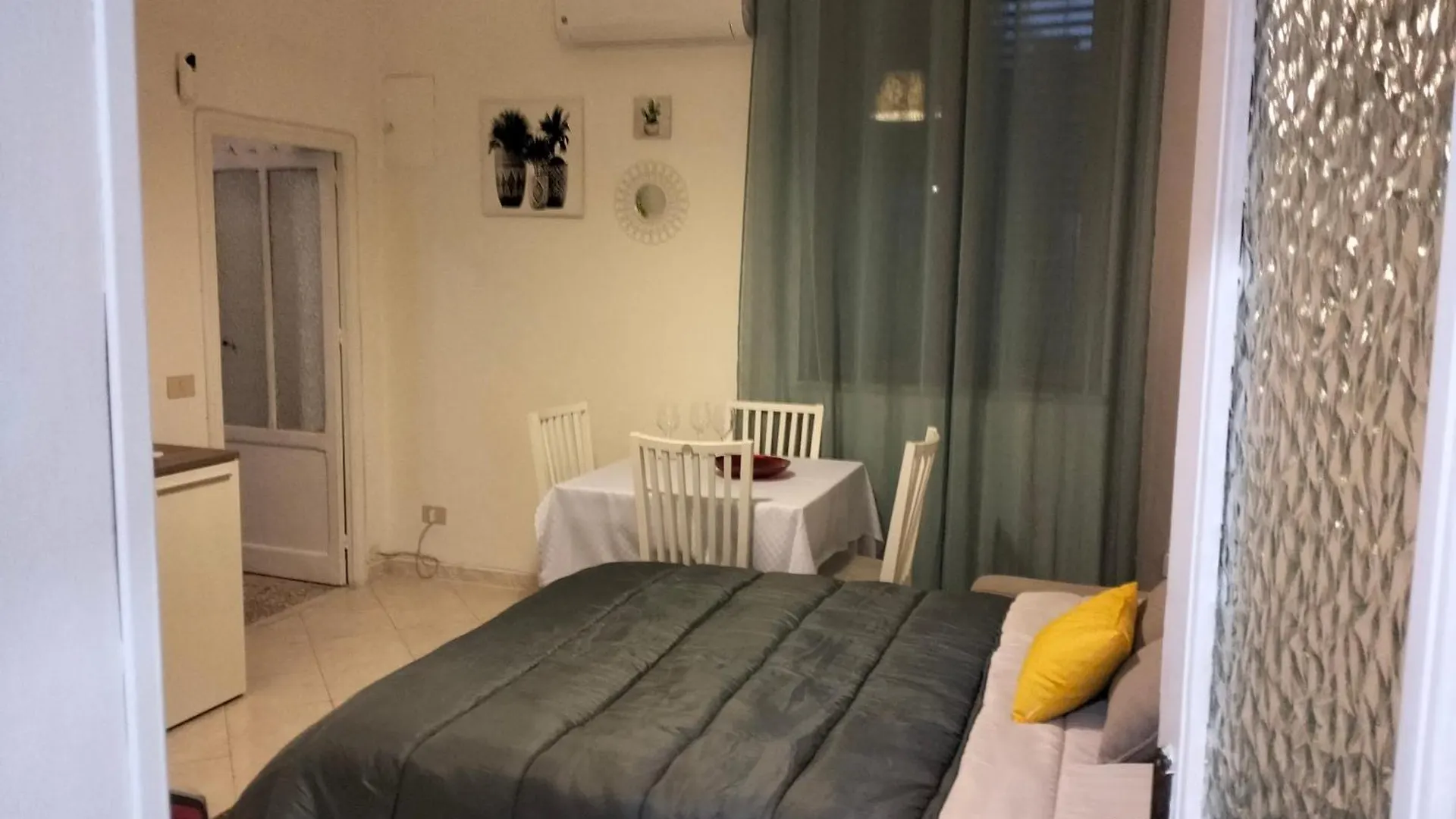 Apartment La Loggia Appartament Palermo Italy
